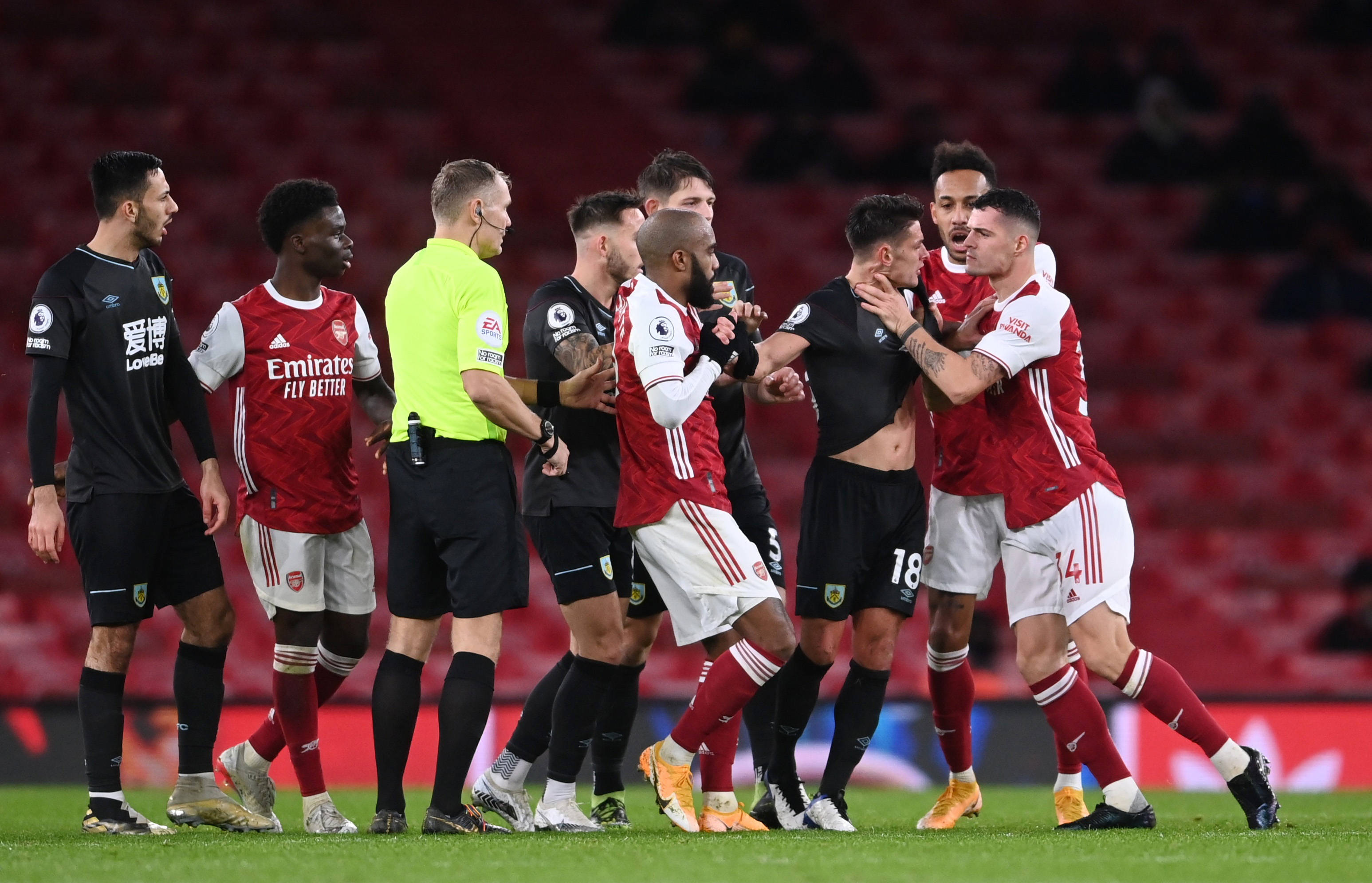 期主导比赛 期主导比赛